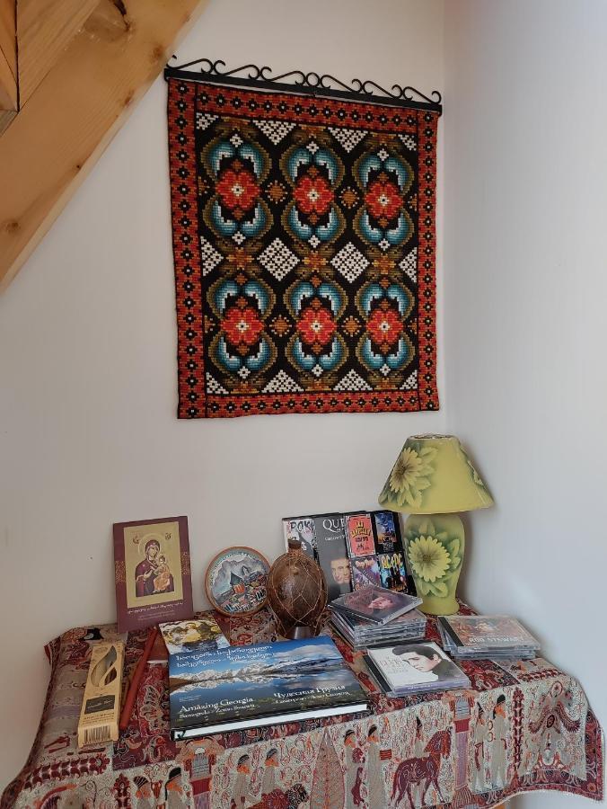 Village House 메스티아 외부 사진