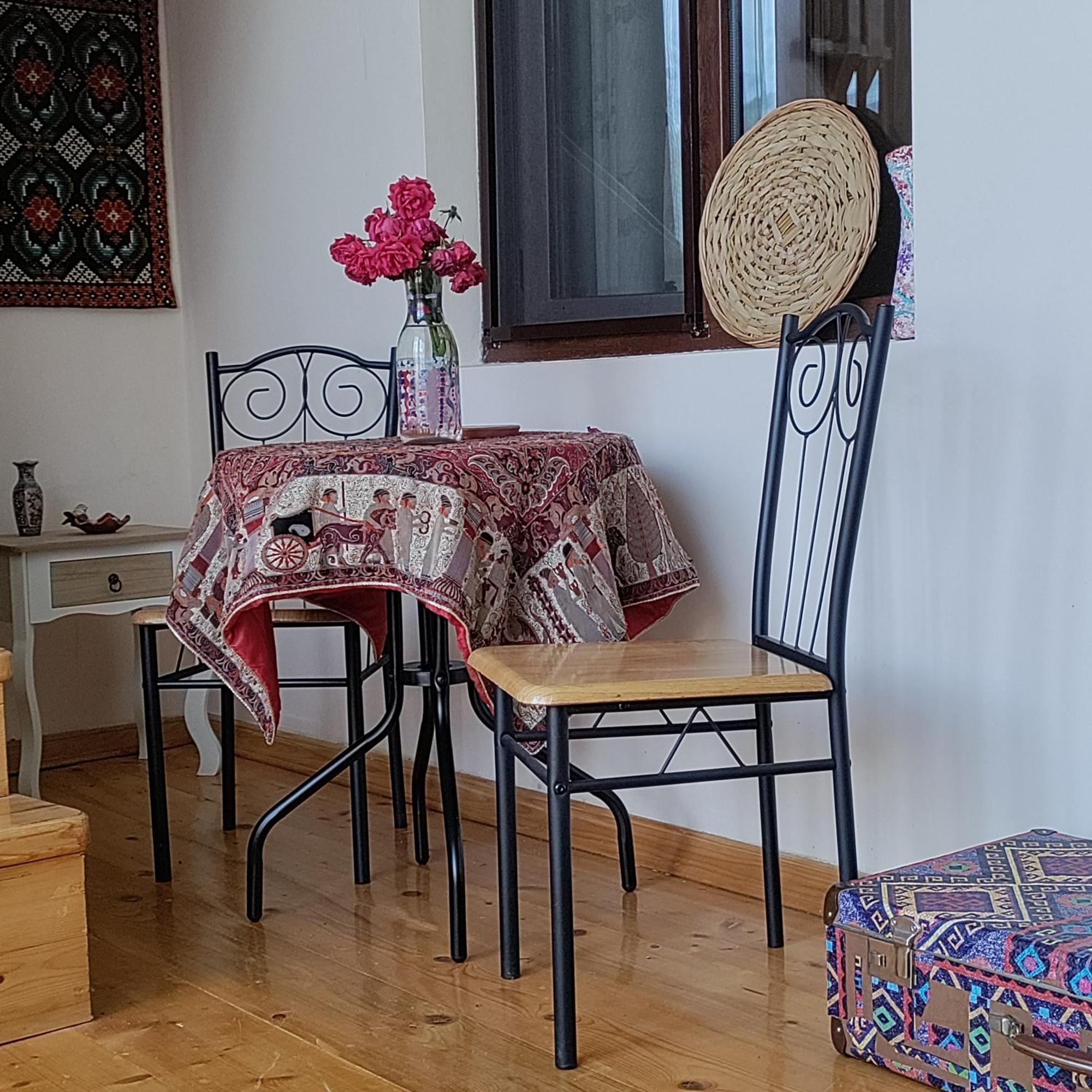 Village House 메스티아 외부 사진