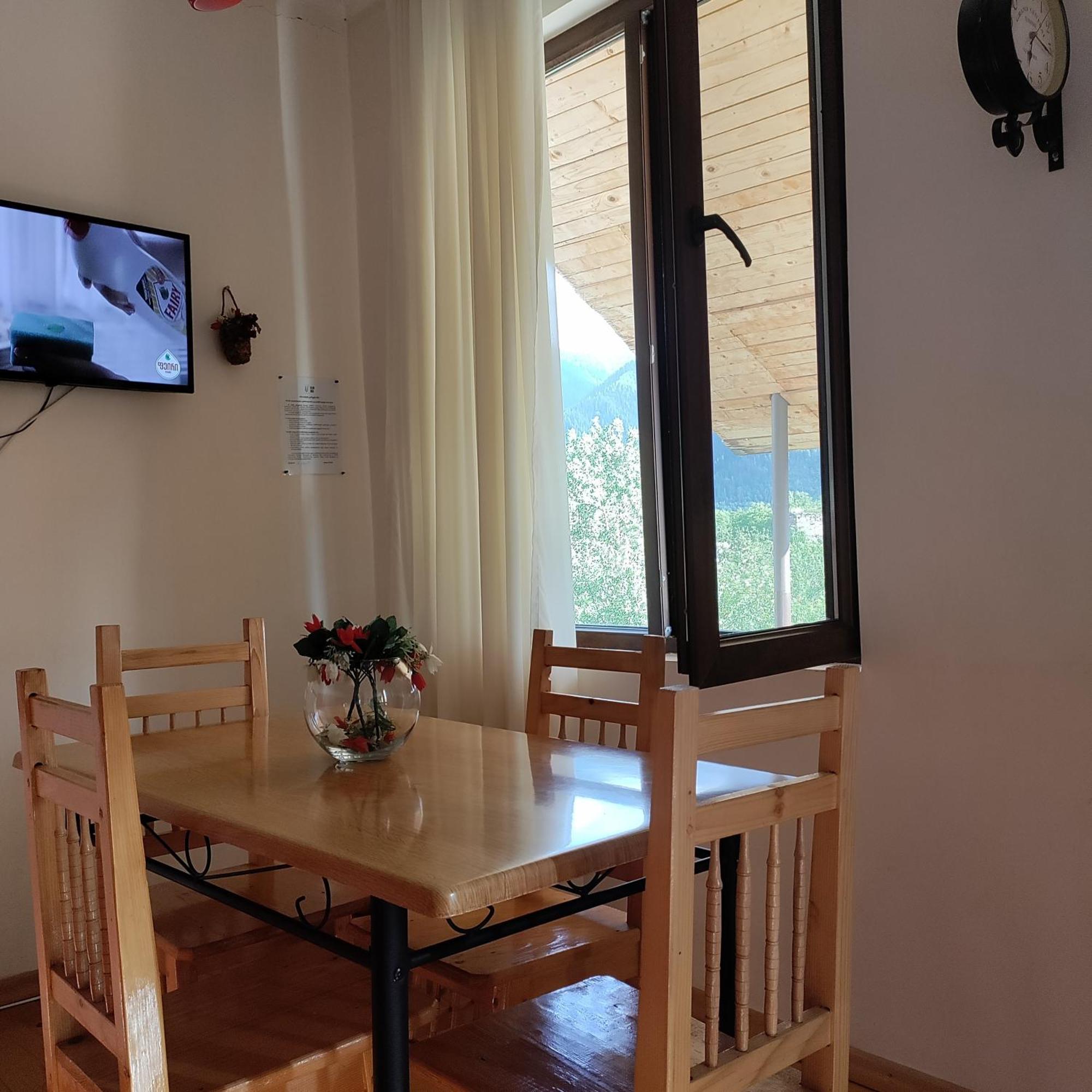 Village House 메스티아 외부 사진