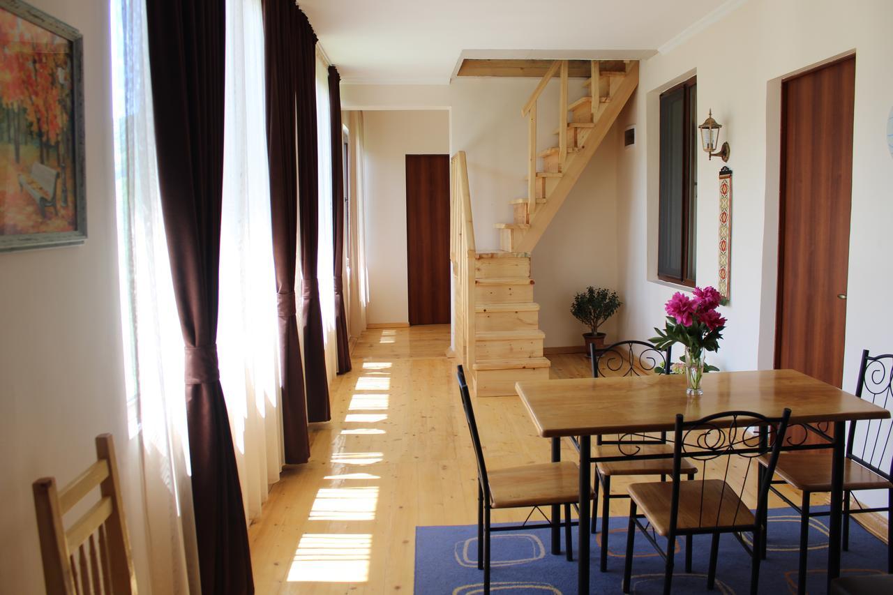 Village House 메스티아 외부 사진